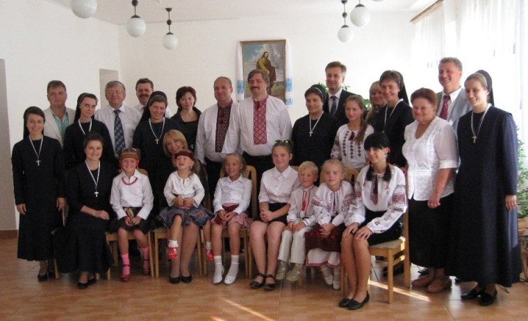 kateryna juzhenko v dytiachomy budynky sester sluzhebnyc
